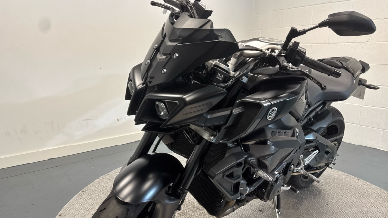 Yamaha Mt-10 (16MY)